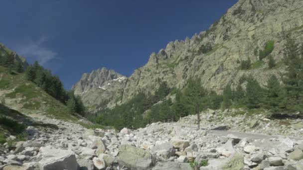 Restonica Dolina powiększa i patelnie, Korsyka — Wideo stockowe