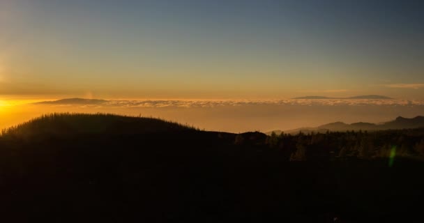 Ηλιοβασίλεμα στο το Pico Del Teide στη Τενερίφη — Αρχείο Βίντεο