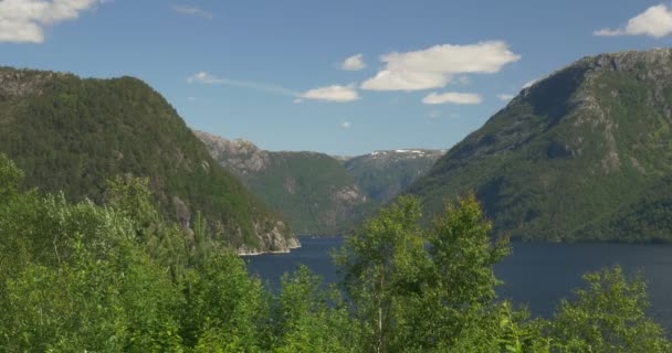 4K, Noruega, Vista épica em um fiorde — Vídeo de Stock