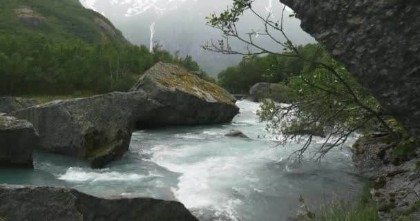 4K, Stream and Rocks, Noruega — Vídeo de Stock