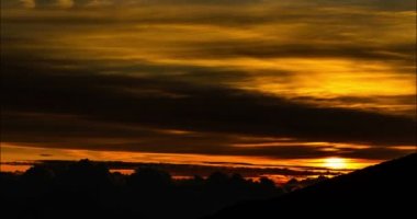 Piton De La Fournaise, Reunion ve 4k Timelapse
