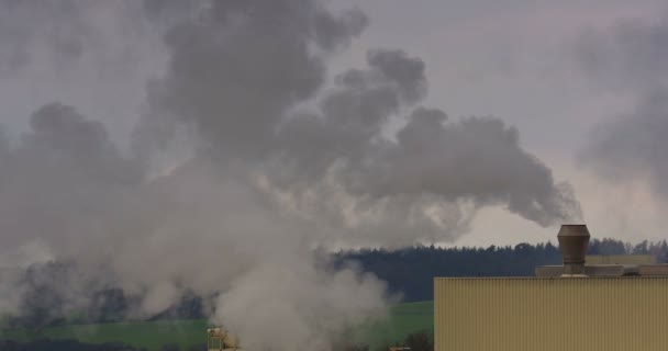 4k, 3 Windmühlen, Windturbinen, Windgeneratoren — Stockvideo