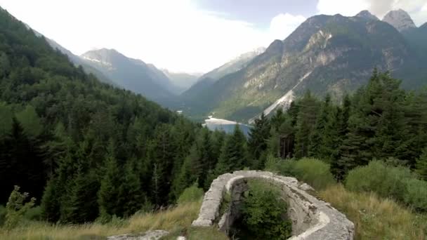 Вид на Cave Del Predil, Италия — стоковое видео
