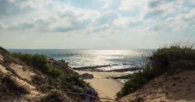 Bulutlar üzerinde okyanus zaman atlamalı Tarifa Beach, Endülüs, İspanya