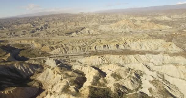 Vista aérea 4k en el desierto, Sierra Alhamila, España — Vídeo de stock