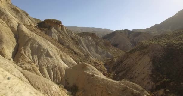 Vista aérea 4k en el desierto, Sierra Alhamila, España — Vídeo de stock