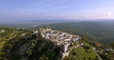 4k Aerial, Güzel Castillo de Castellar boyunca uçuş, Endülüs, İspanya