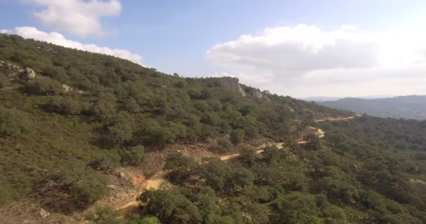 4K Aerial, Vuelos sobre barrera lacustre en España, Embalse De Guadarranque, Andalucía — Vídeos de Stock