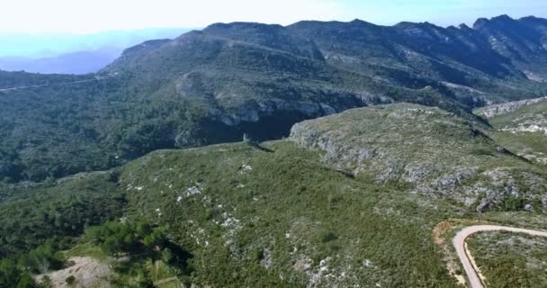 4K Aerial, Bella vista su una catena montuosa in Spagna — Video Stock