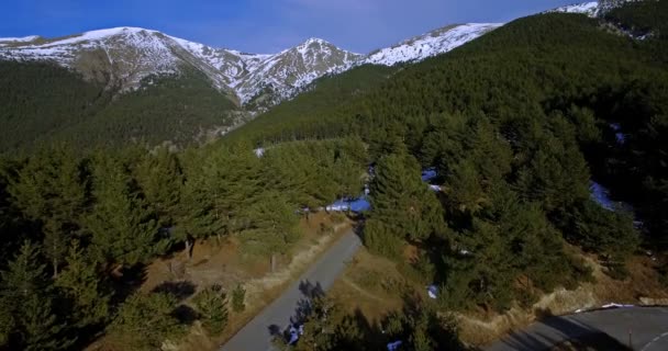 4k letecká anténa, let 1774m, zachycující hory Andorry — Stock video