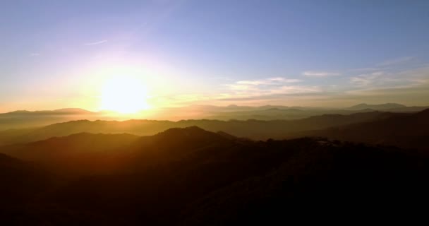 4K Aerial, Voando em direção ao pôr do sol na Andaluzia, Espanha — Vídeo de Stock