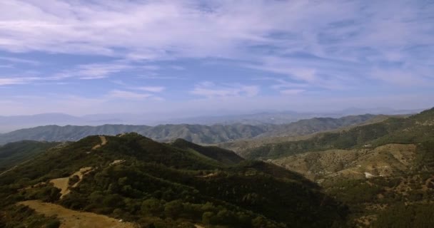 4k antenne, vliegen over een bos in Andalusie, Spanje — Stockvideo