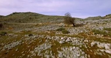 4 k anteni, taşlı alanları üzerinde uçuş ve düz arazileri, Endülüs, İspanya