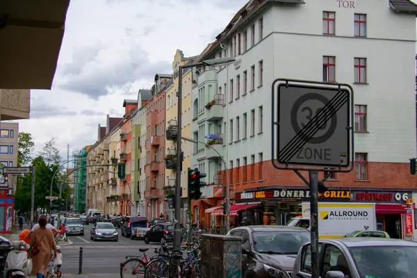 Schoneberg Berlin Boş Bir Caddenin Manzarası — Stok fotoğraf