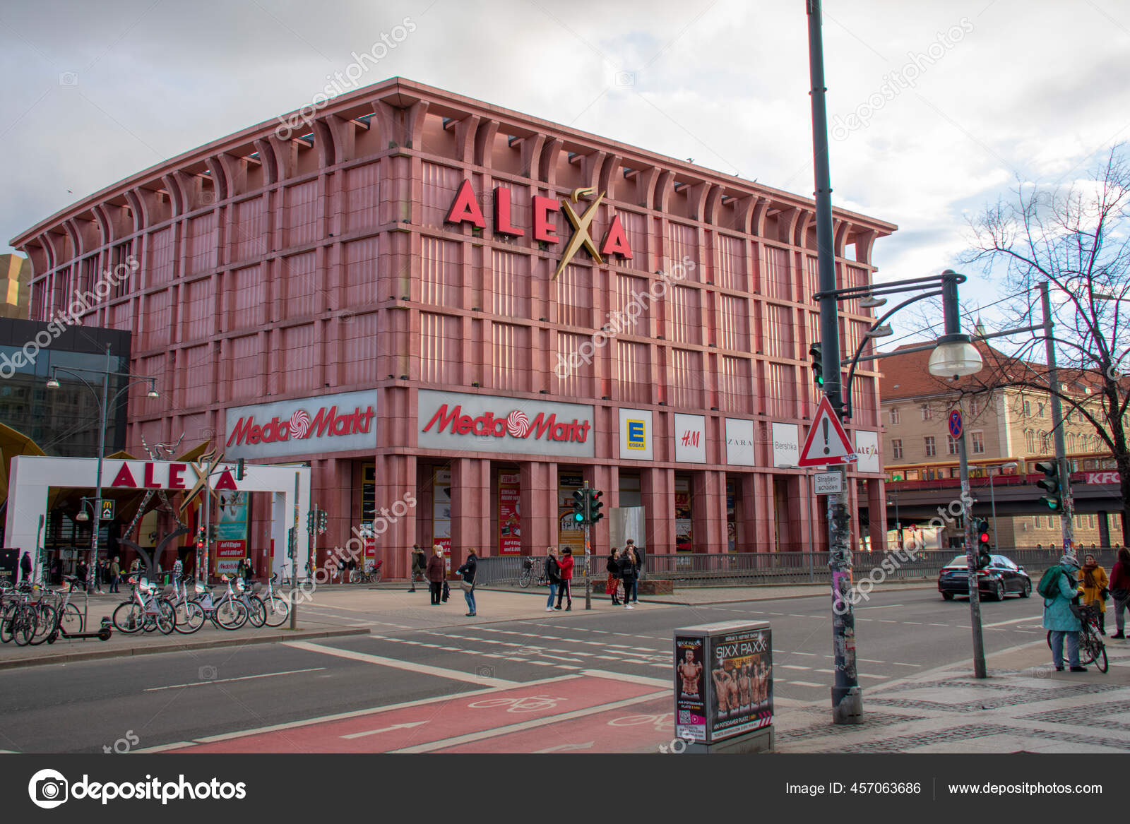 Berlin Alexa Shopping Center Mitte – Stock Editorial Photo © #457063686