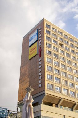 Berlin Rathaus Passagen manzarası Alexanderplatz MItte Berlin