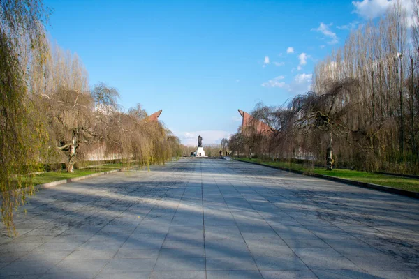 Pomnik Sowieckiej Wojny Parku Treptower Friedrichschain Berlin — Zdjęcie stockowe