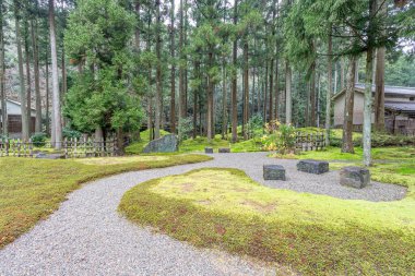 Bilgelik Ormanı 'ndaki Hiyo Moss Bahçesi, Komatsu, Ishikawa, Japonya.