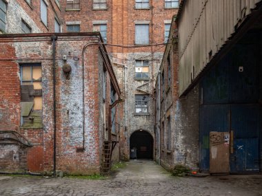 Terk edilmiş fabrika binaları, Ancoats, Manchester, İngiltere.