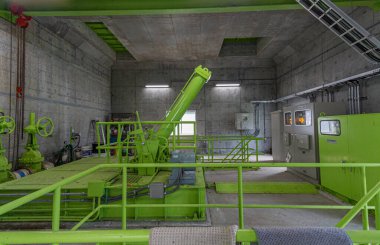 Japonya 'nın Fukui Bölgesi, Ryugahana barajının iç mühendislik odası. Baraj, 1968-88 yılları arasında inşa edildiği gibi sel kontrolü ve güç üretimi sağlıyor. Kapasitesi 10 milyon metreküp..