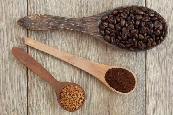 Löffel mit Kaffee — Stockfoto