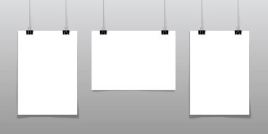 Siyah bir ipliğe asılmış 2 boş poster seti bir duvar minimalist stil portföyü, galeri sunum konsepti olarak. 3d illüstrasyon