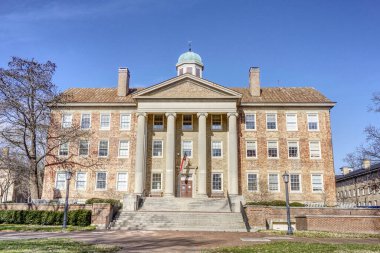 Chapel Hill, Kuzey Carolina, ABD 7 Ocak 2021: UNC-CH kampüsündeki Güney Binası