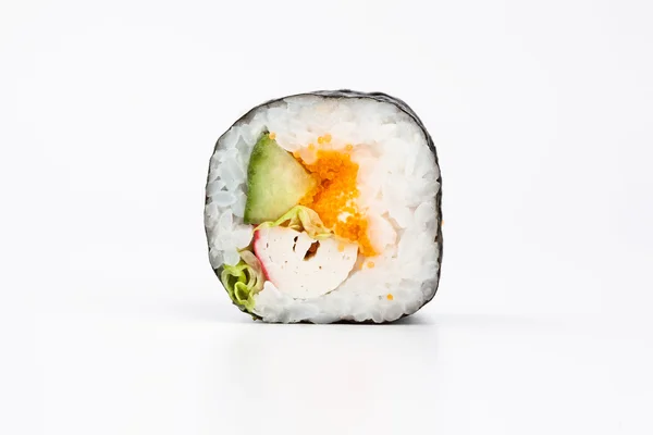 Friss japán sushi tekercs fehér alapon — Stock Fotó