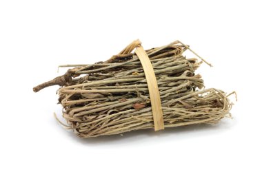 beyaz zemin üzerine bitkisel ilaç