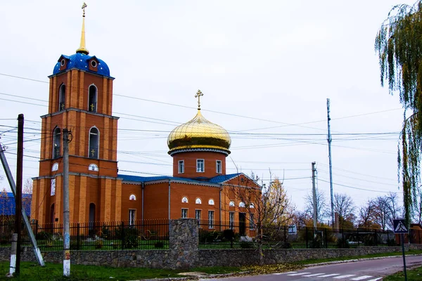Українська Православна Церква Стоїть Біля Проходу — стокове фото