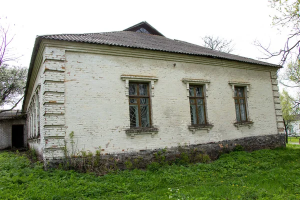 Budynek Powojenny Wieku Cegieł Rejonie Kirowogradu — Zdjęcie stockowe