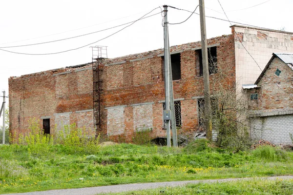 Bâtiment Abandonné Deux Étages Brique Construit Par Urss Dans Région — Photo