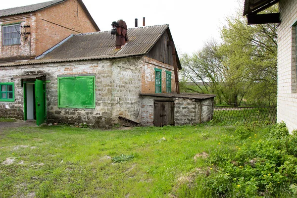 Сільській Місцевості Універсальний Будинок Зроблений Цегляної Олійної Фабрики Звалище Зернових — стокове фото