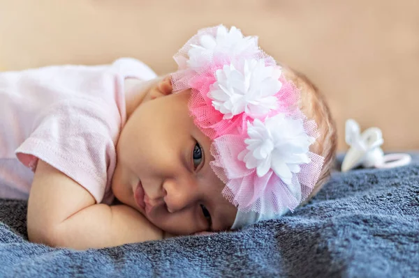 Portretul Unei Fetițe Nou Născute — Fotografie, imagine de stoc
