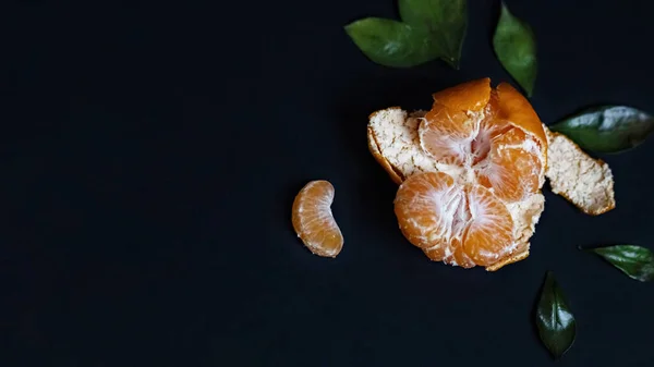 Fresh Mandarin Fruit Green Leaves Isolated Black Background Banner — Stock Photo, Image