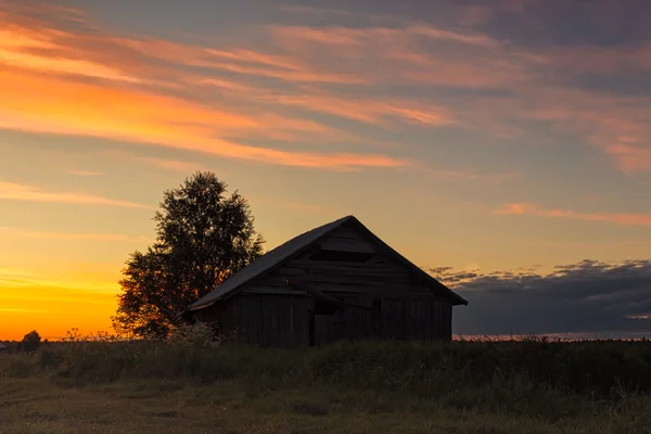Sunset door de velden — Stockfoto