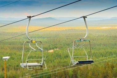 Boş teleferik sandalye