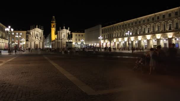 Ludzie chodzą na Piazza San Carlo Filmiki Stockowe bez tantiem