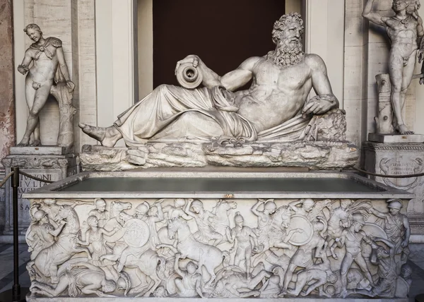 Fiume Tigri Dio sdraiato nel Museo Vaticano Statua - Roma — Foto Stock