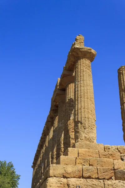 Griechischer juno-tempel in agrigent - sizilien, italien — Stockfoto