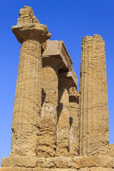 Greek Temple of Juno in Agrigento - Sicily, Italy — Stock Photo, Image
