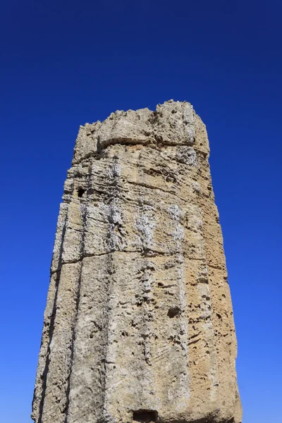 Ruïne van Griekse tempel Column - Sicilië, Italië — Stockfoto