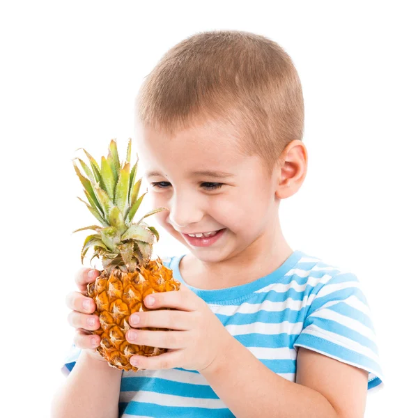 Portrait d'un enfant avec ananas — Photo