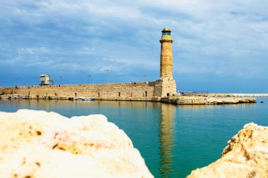 Deniz feneri. Yunanistan. Girit. Rethymnon.