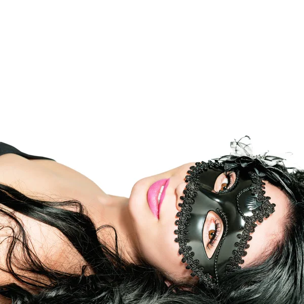 Moda portre bir maske içinde güzel bir seksi kadın.