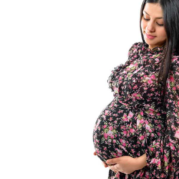 Portret van een mooie jonge zwangere vrouw — Stockfoto