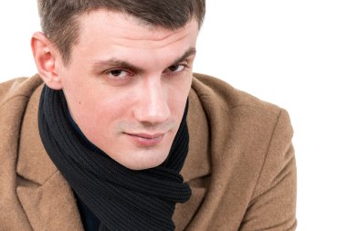 Beyaz arka plan closeup bir adam portresi