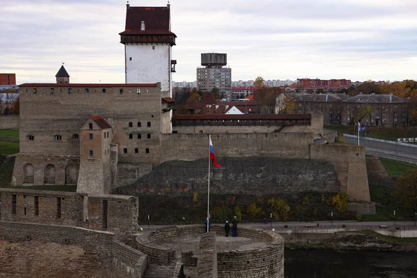 Rusya-Estonya sınırı, Ivangorod ve Narva