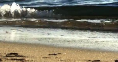 Sunset bulvarında bir sakin ve huzurlu deniz 4k