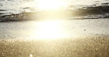 Sunset bulvarında bir sakin ve huzurlu deniz 4k